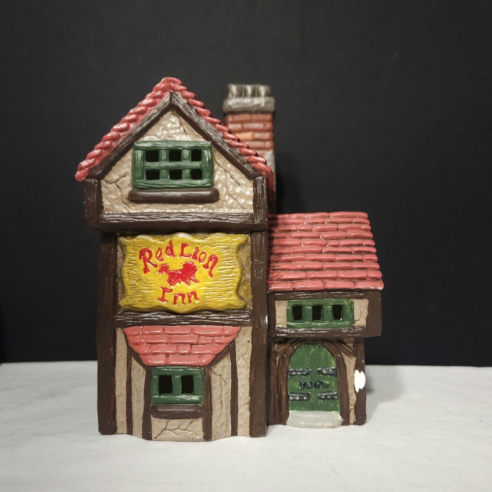 Red Lion Inn Christmas Village Holiday Decor